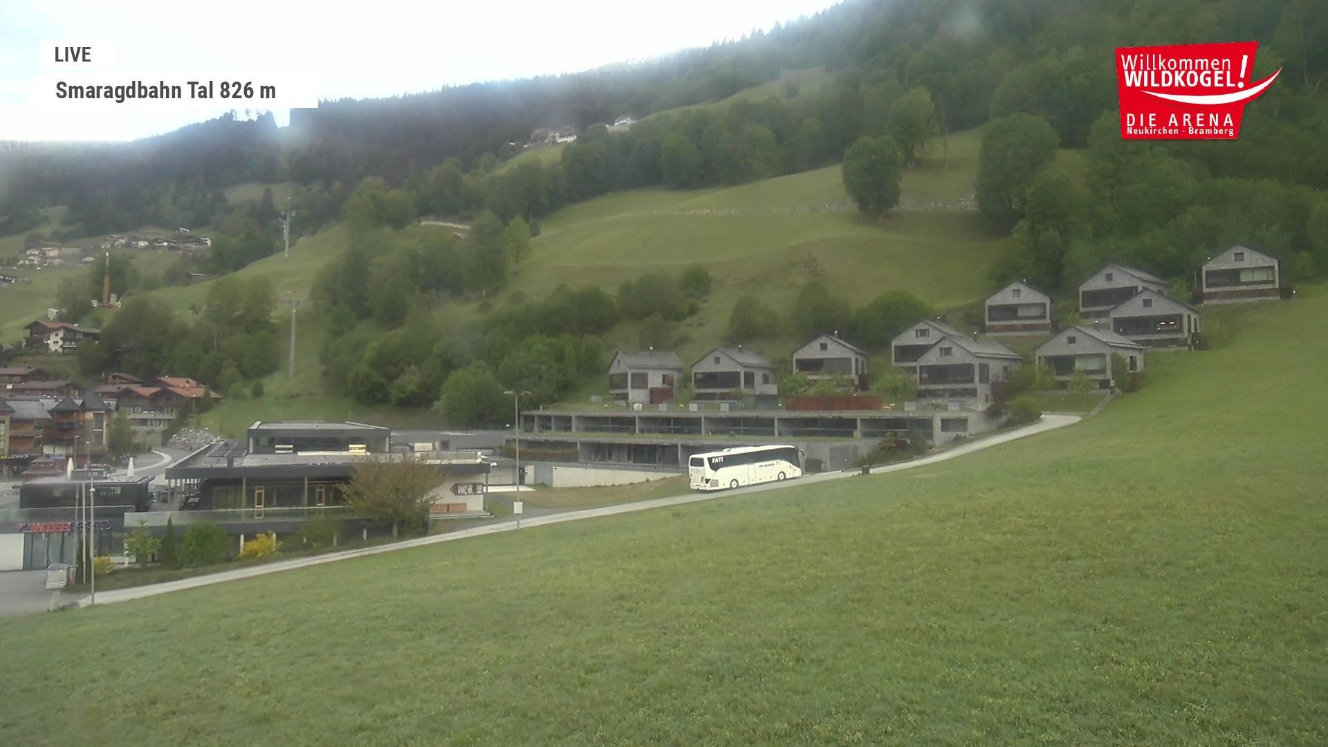 Archiv Foto Webcam Wildkogel: Frühmesserbahn - Bergstation