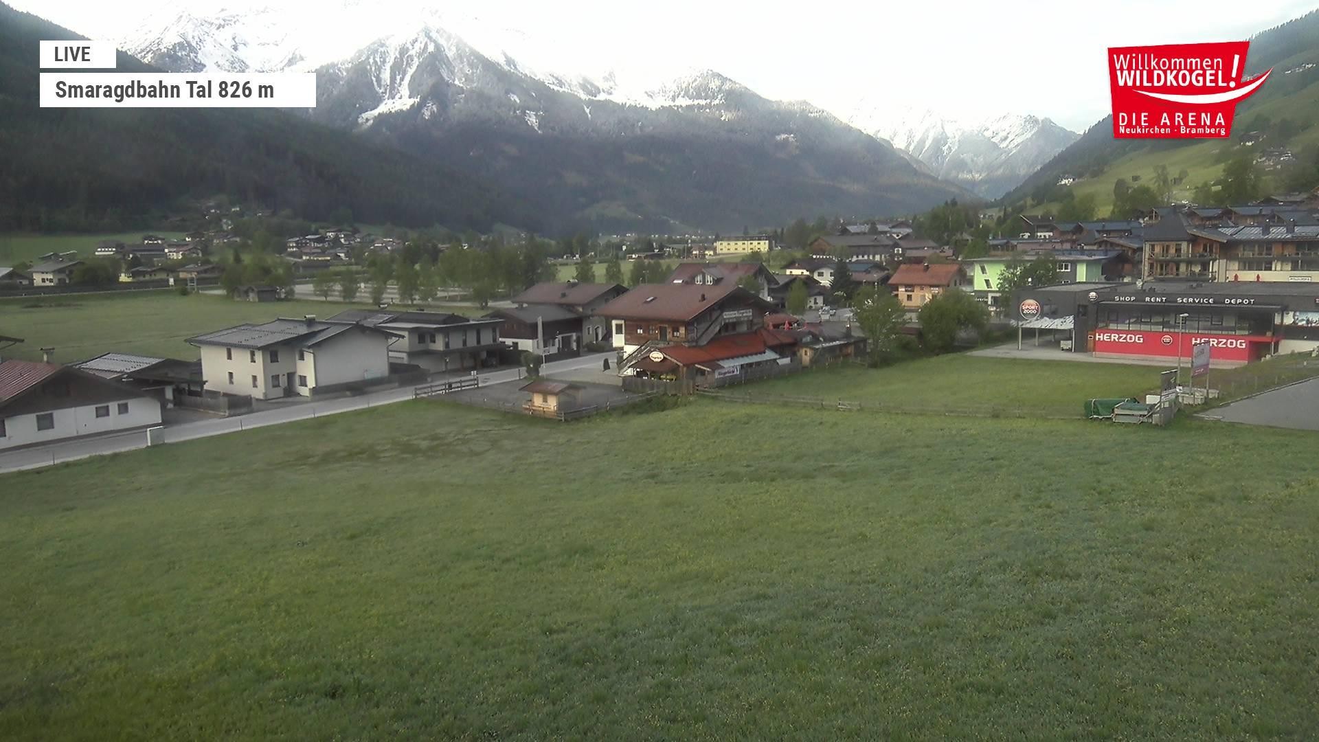 Archiv Foto Webcam Wildkogel: Frühmesserbahn - Bergstation