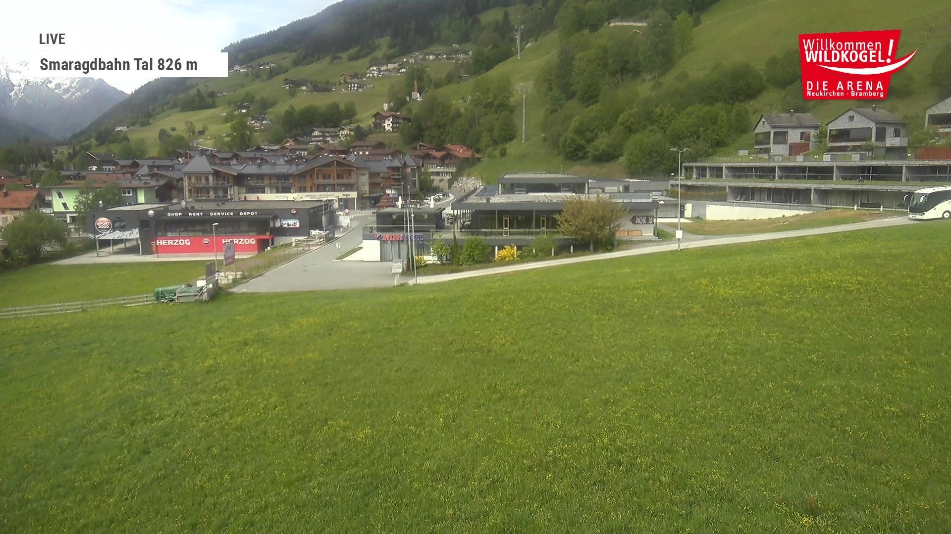 Archiv Foto Webcam Wildkogel: Frühmesserbahn - Bergstation