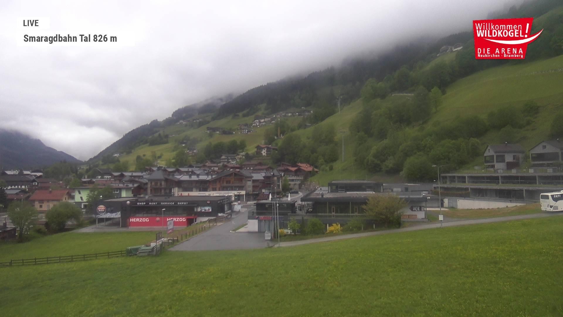 Archiv Foto Webcam Wildkogel: Frühmesserbahn - Bergstation