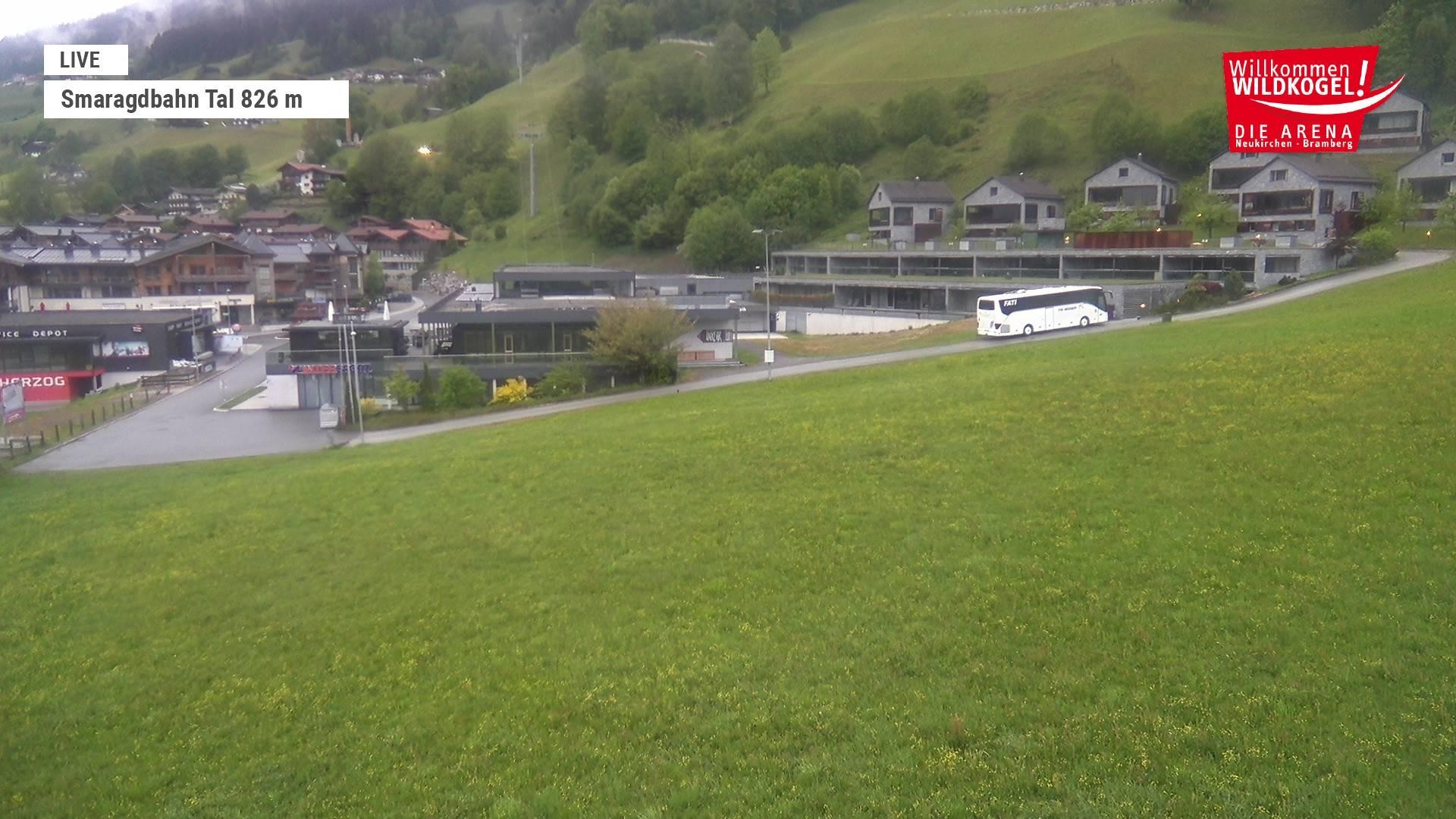 Archiv Foto Webcam Wildkogel: Frühmesserbahn - Bergstation