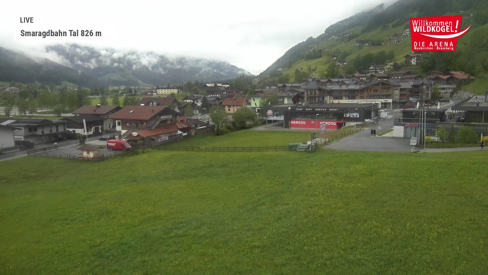 Archiv Foto Webcam Wildkogel: Frühmesserbahn - Bergstation