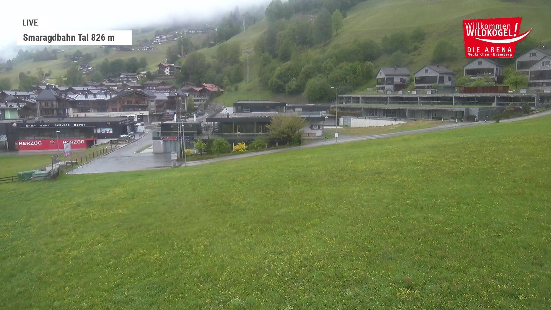 Archiv Foto Webcam Wildkogel: Frühmesserbahn - Bergstation
