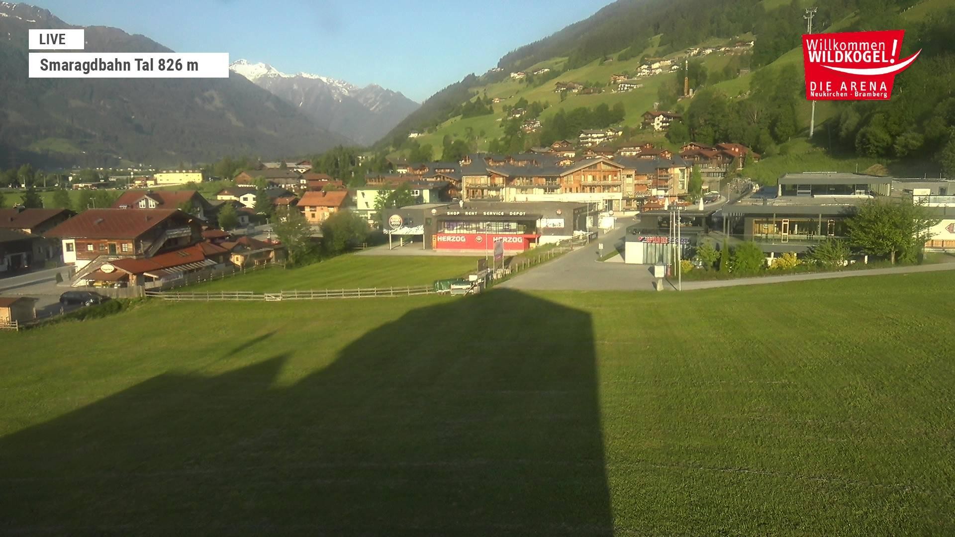 Archiv Foto Webcam Wildkogel: Frühmesserbahn - Bergstation