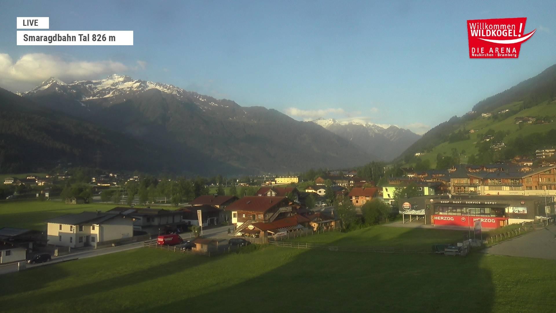 Archiv Foto Webcam Wildkogel: Frühmesserbahn - Bergstation