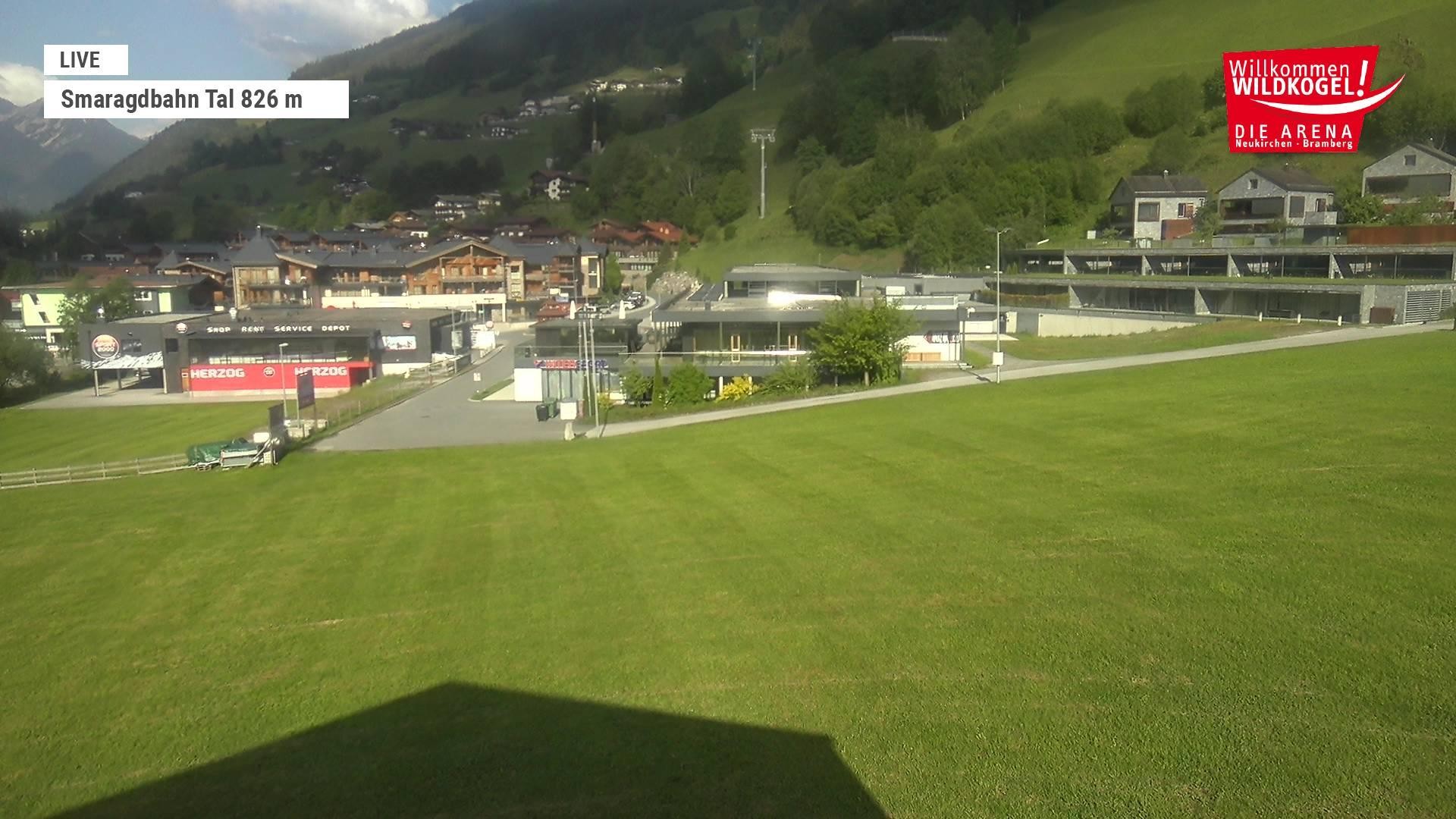 Archiv Foto Webcam Wildkogel: Frühmesserbahn - Bergstation