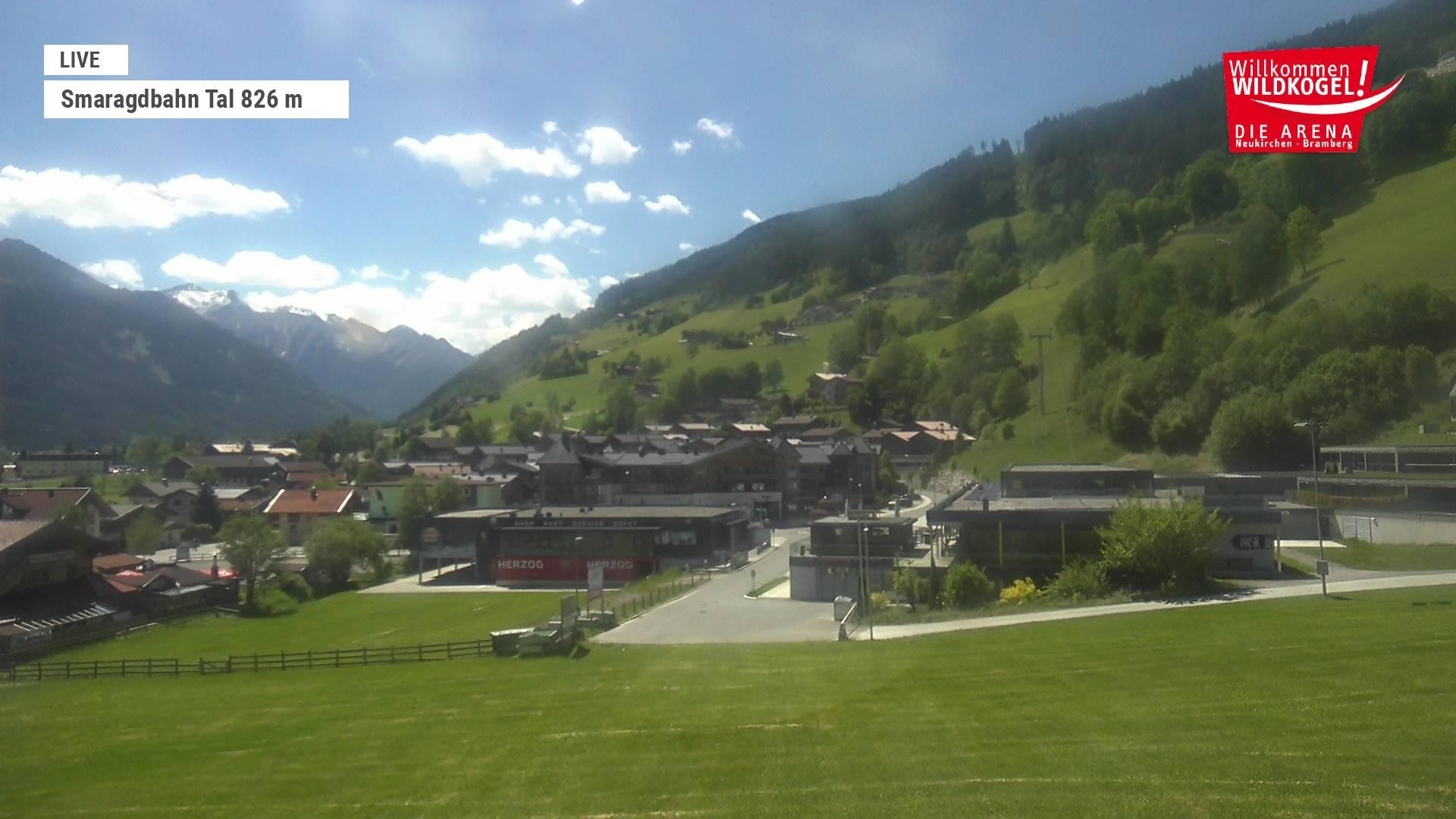 Archiv Foto Webcam Wildkogel: Frühmesserbahn - Bergstation