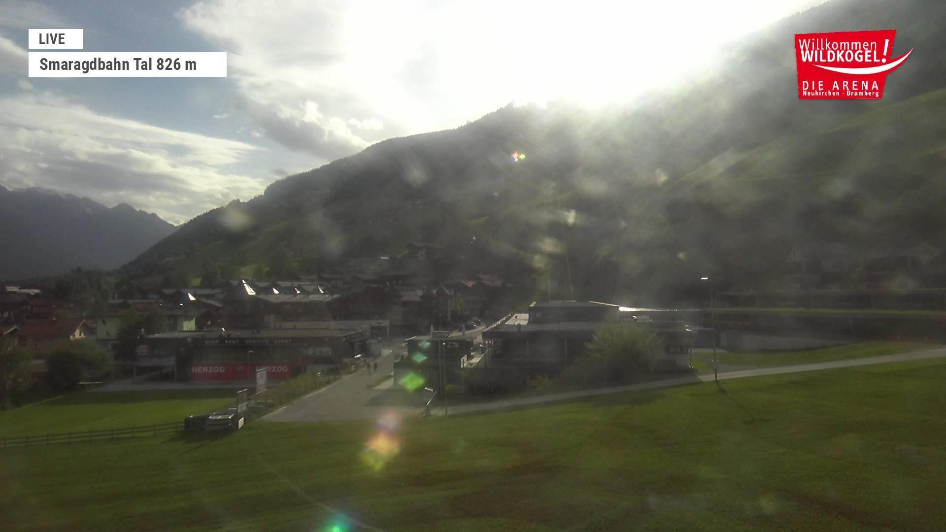 Archiv Foto Webcam Wildkogel: Frühmesserbahn - Bergstation