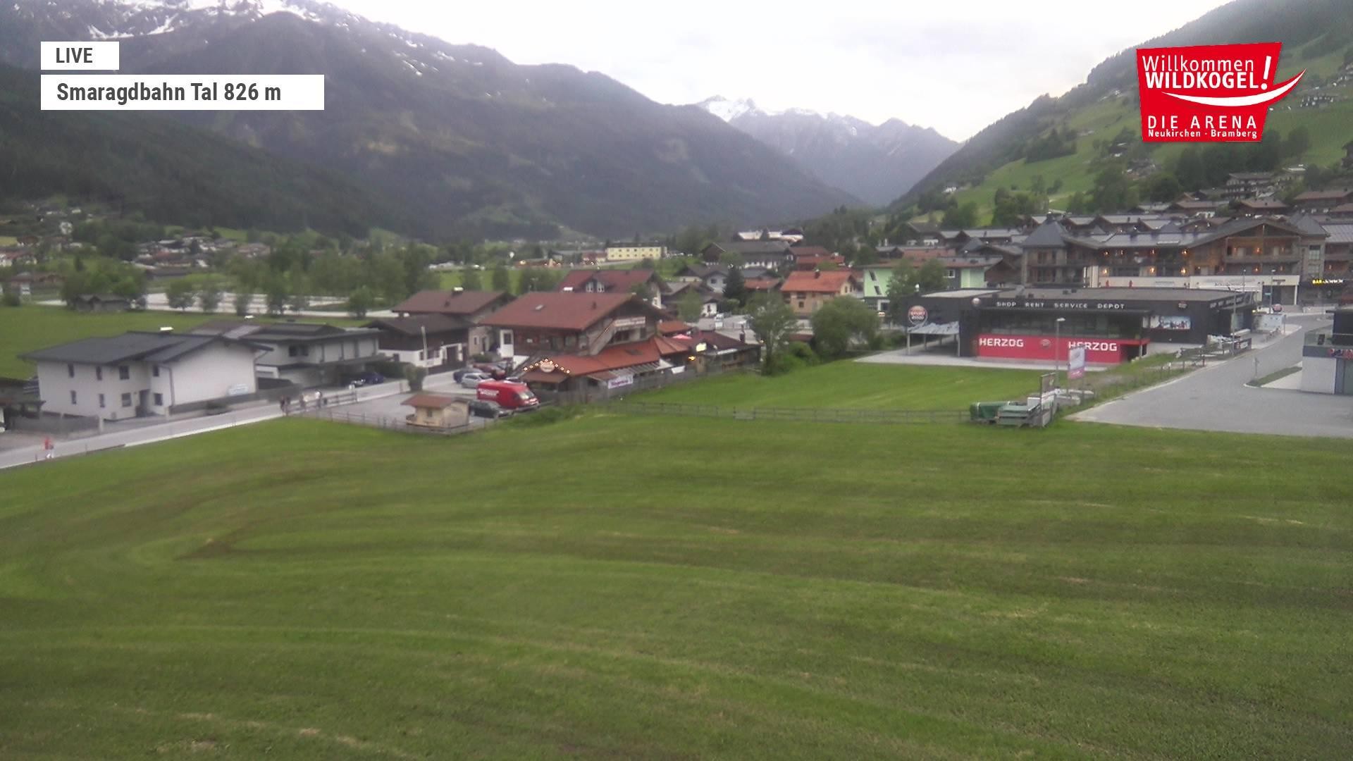 Archiv Foto Webcam Wildkogel: Frühmesserbahn - Bergstation