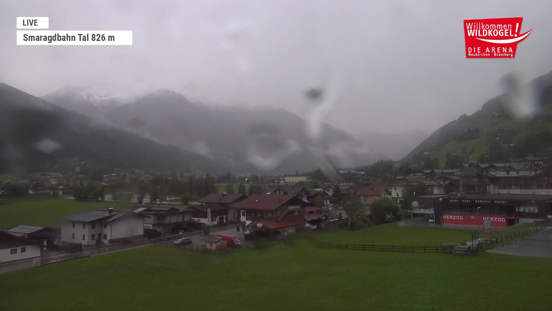 Archiv Foto Webcam Wildkogel: Frühmesserbahn - Bergstation