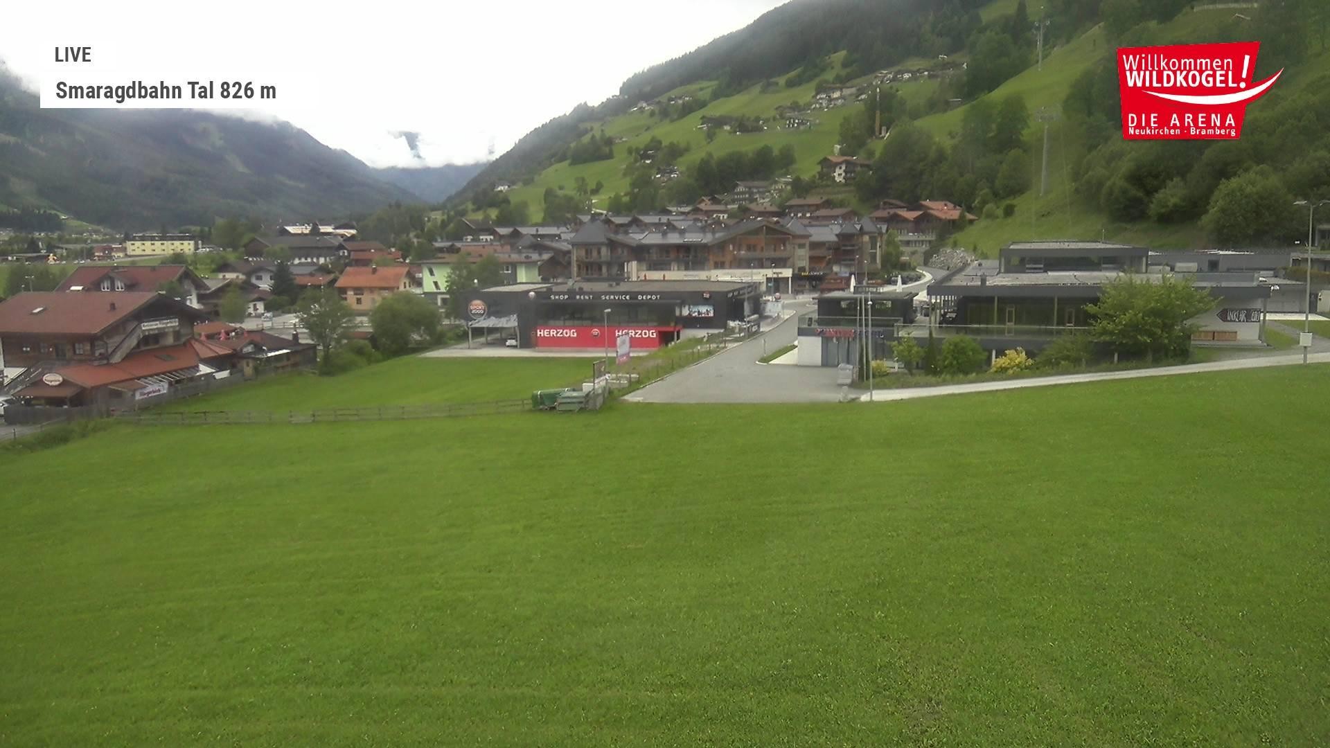Archiv Foto Webcam Wildkogel: Frühmesserbahn - Bergstation
