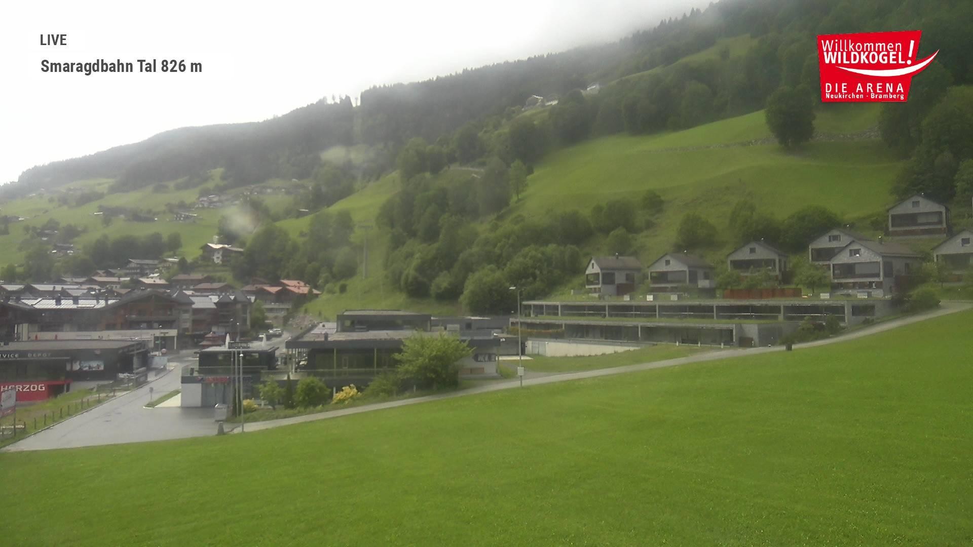 Archiv Foto Webcam Wildkogel: Frühmesserbahn - Bergstation