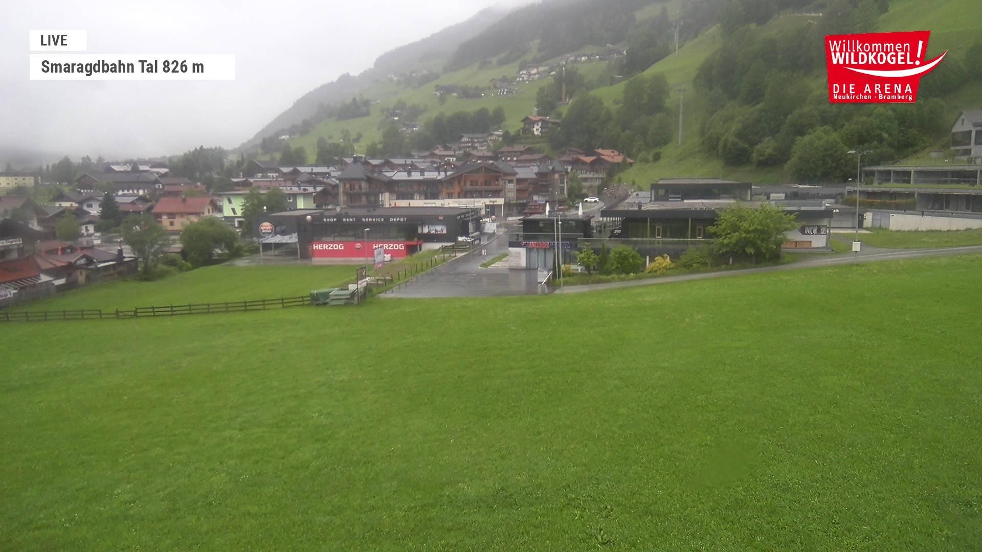 Archiv Foto Webcam Wildkogel: Frühmesserbahn - Bergstation