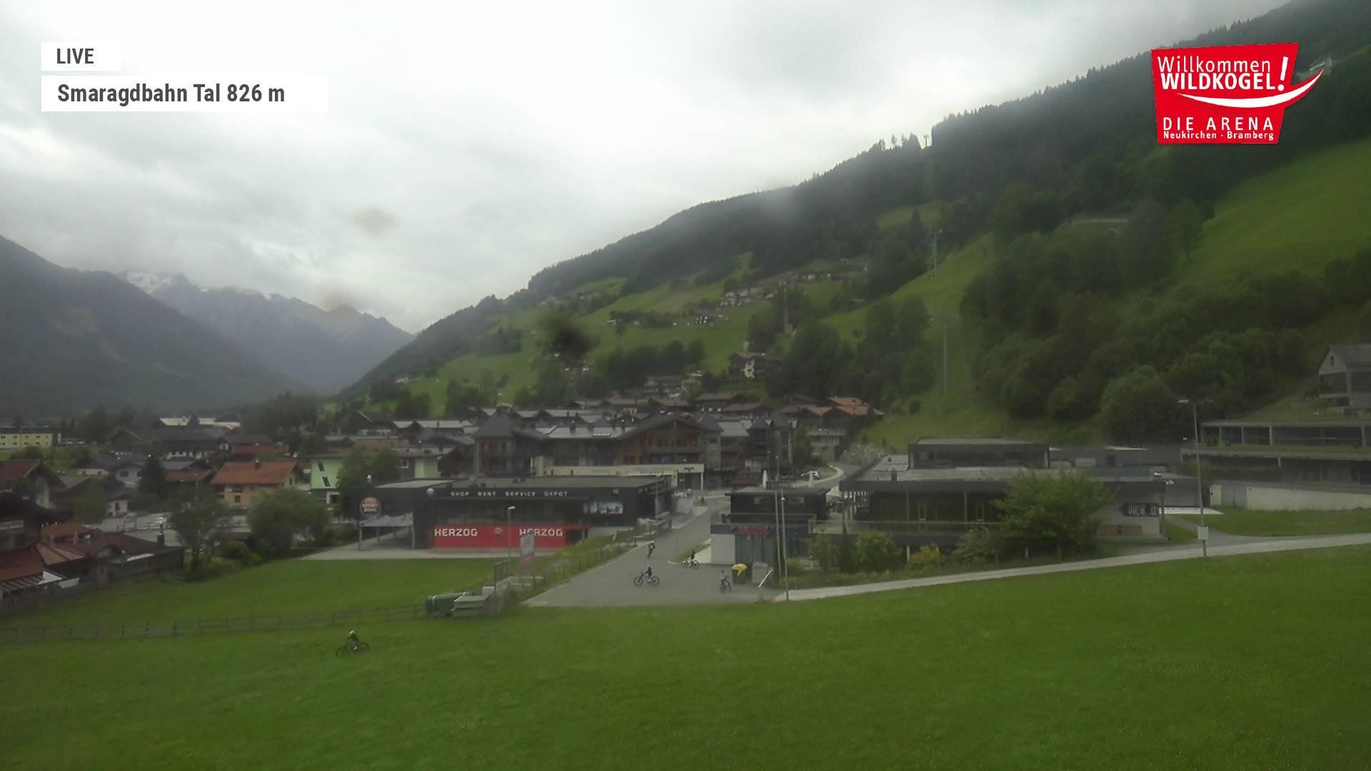 Archiv Foto Webcam Wildkogel: Frühmesserbahn - Bergstation