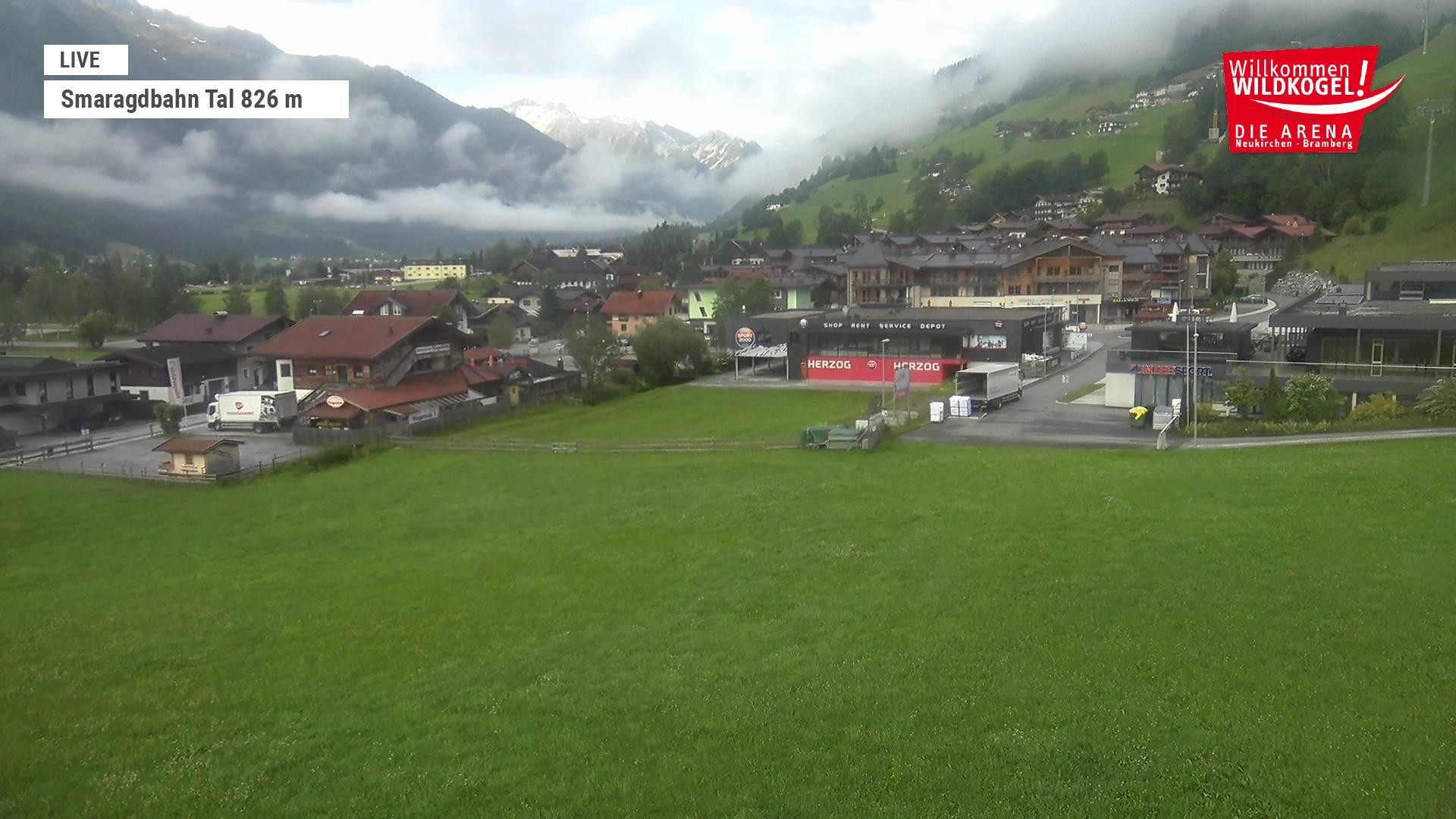 Archiv Foto Webcam Wildkogel: Frühmesserbahn - Bergstation