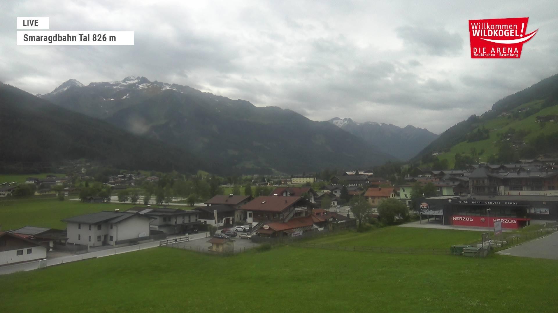 Archiv Foto Webcam Wildkogel: Frühmesserbahn - Bergstation