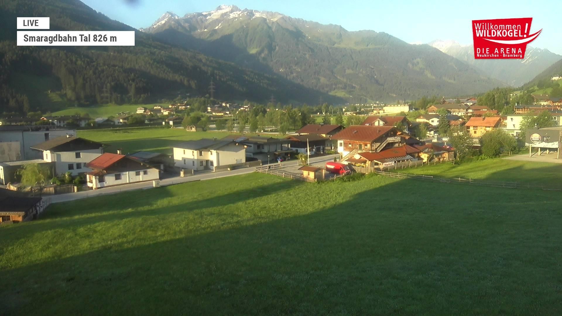 Archiv Foto Webcam Wildkogel: Frühmesserbahn - Bergstation