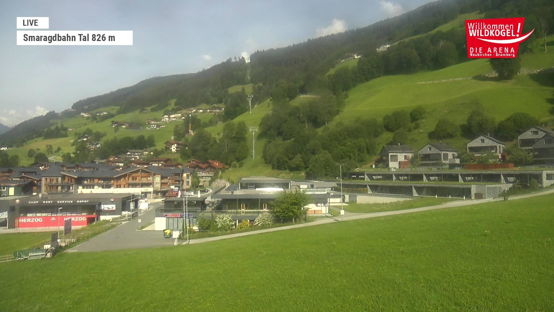 Archiv Foto Webcam Wildkogel: Frühmesserbahn - Bergstation
