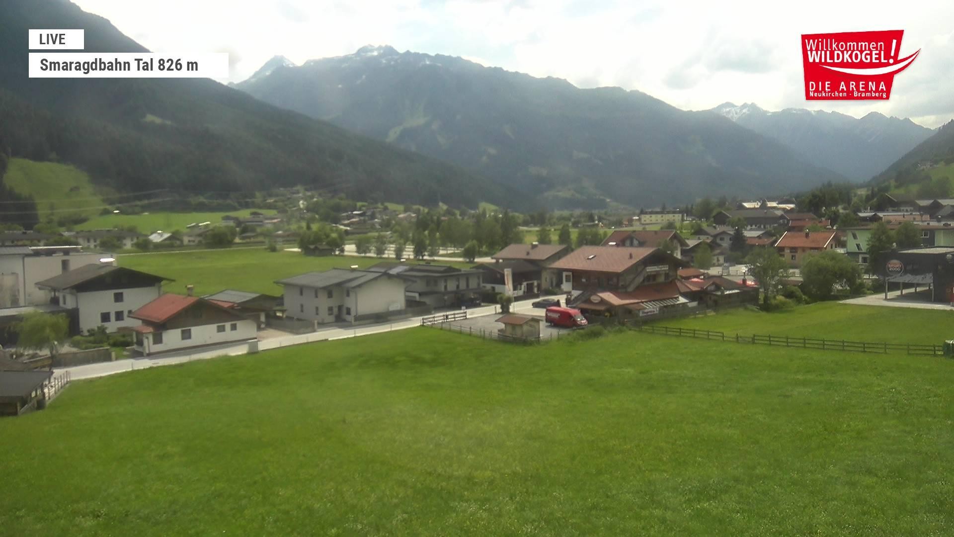 Archiv Foto Webcam Wildkogel: Frühmesserbahn - Bergstation