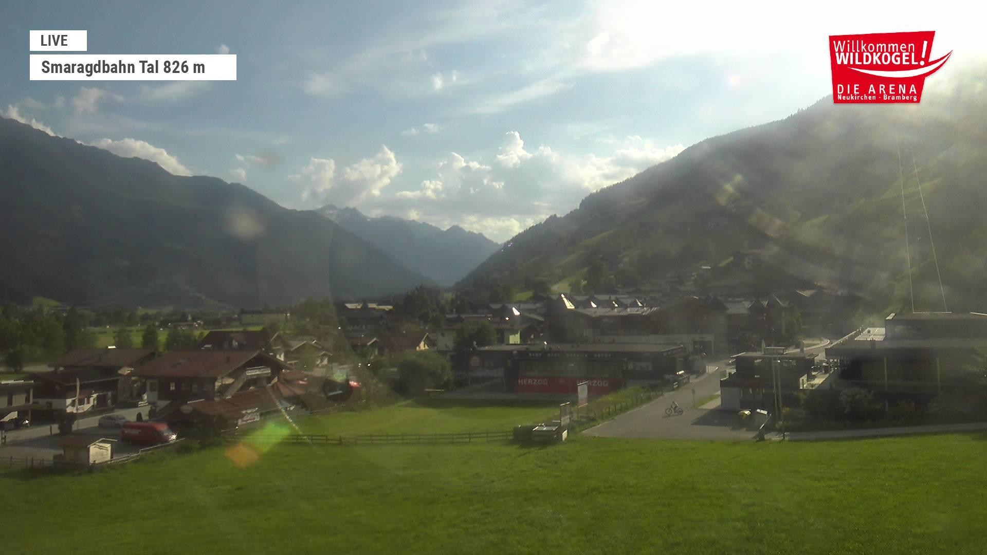 Archiv Foto Webcam Wildkogel: Frühmesserbahn - Bergstation