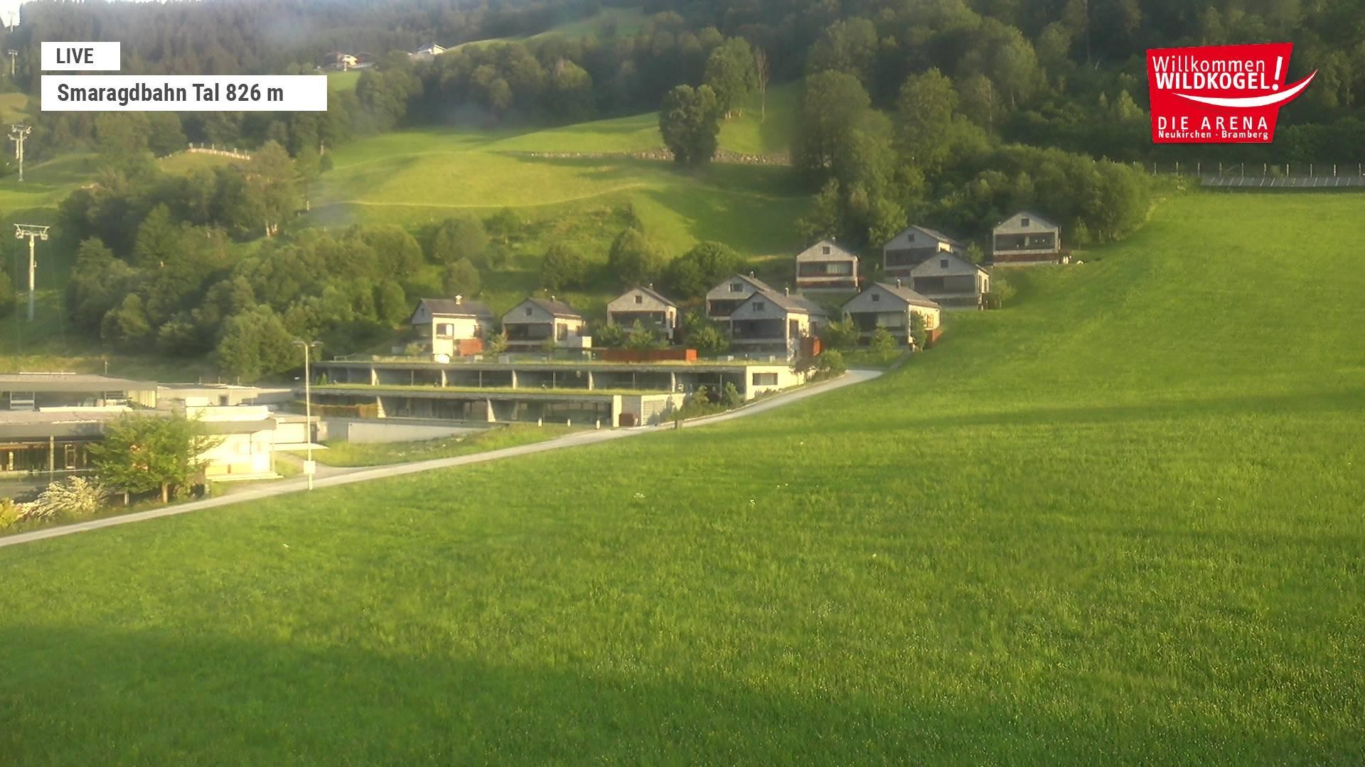 Archiv Foto Webcam Wildkogel: Frühmesserbahn - Bergstation