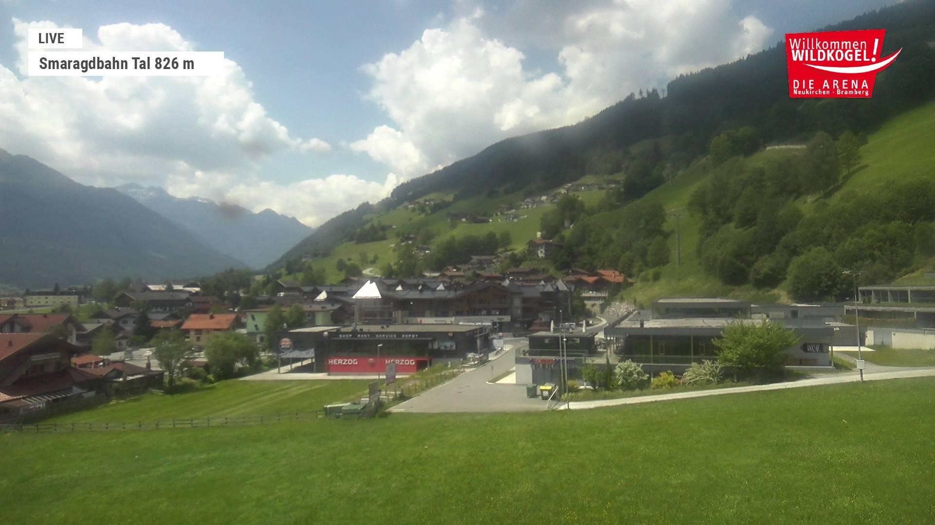Archiv Foto Webcam Wildkogel: Frühmesserbahn - Bergstation