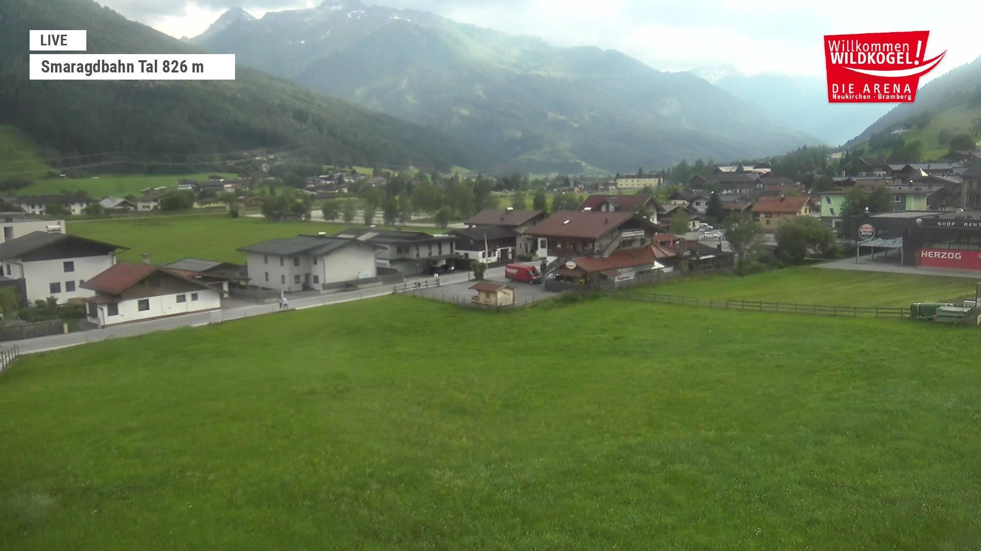 Archiv Foto Webcam Wildkogel: Frühmesserbahn - Bergstation