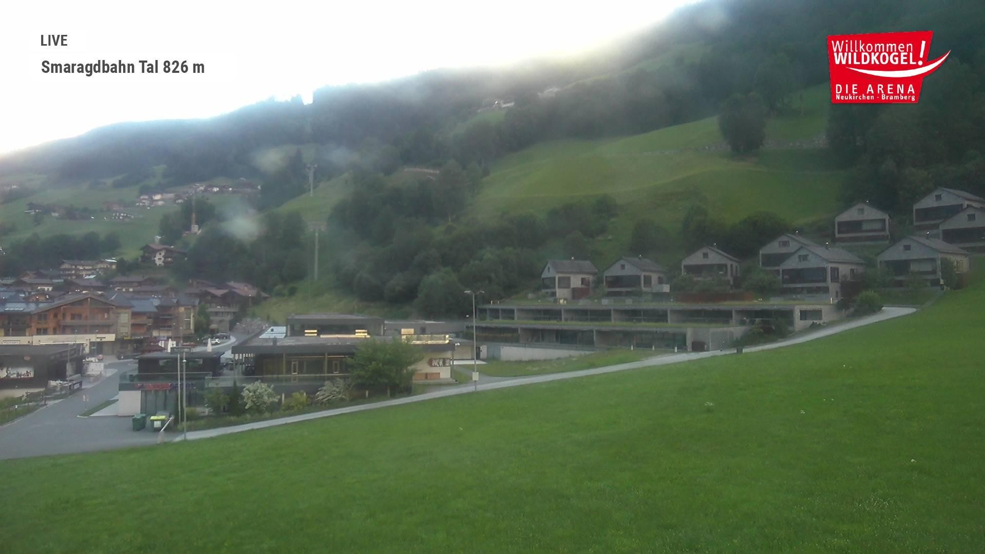 Archiv Foto Webcam Wildkogel: Frühmesserbahn - Bergstation