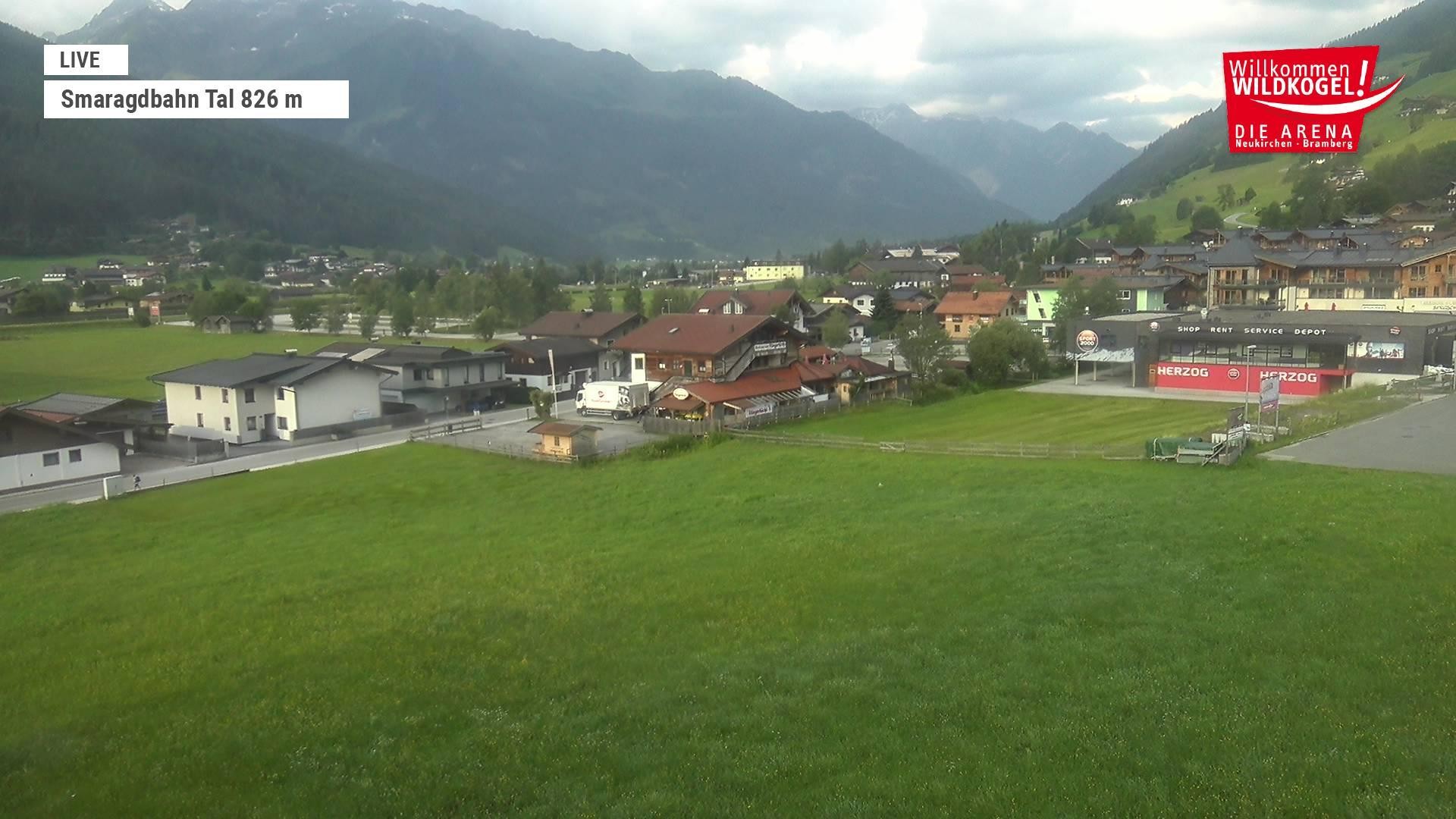 Archiv Foto Webcam Wildkogel: Frühmesserbahn - Bergstation