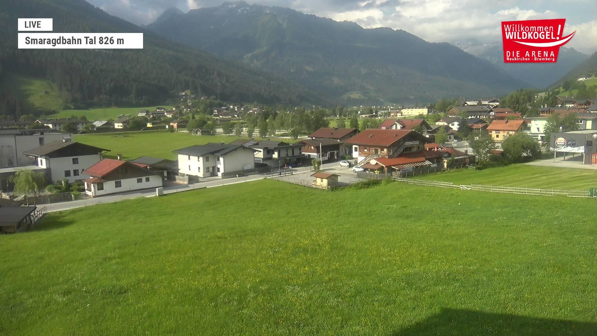 Archiv Foto Webcam Wildkogel: Frühmesserbahn - Bergstation