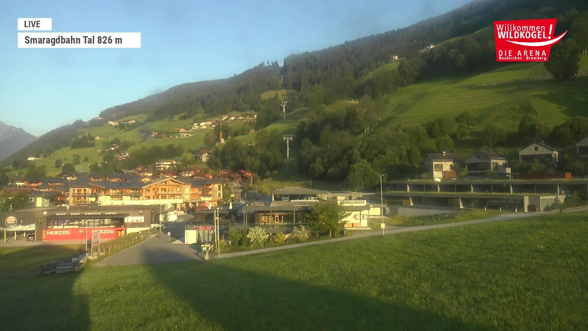 Archiv Foto Webcam Wildkogel: Frühmesserbahn - Bergstation