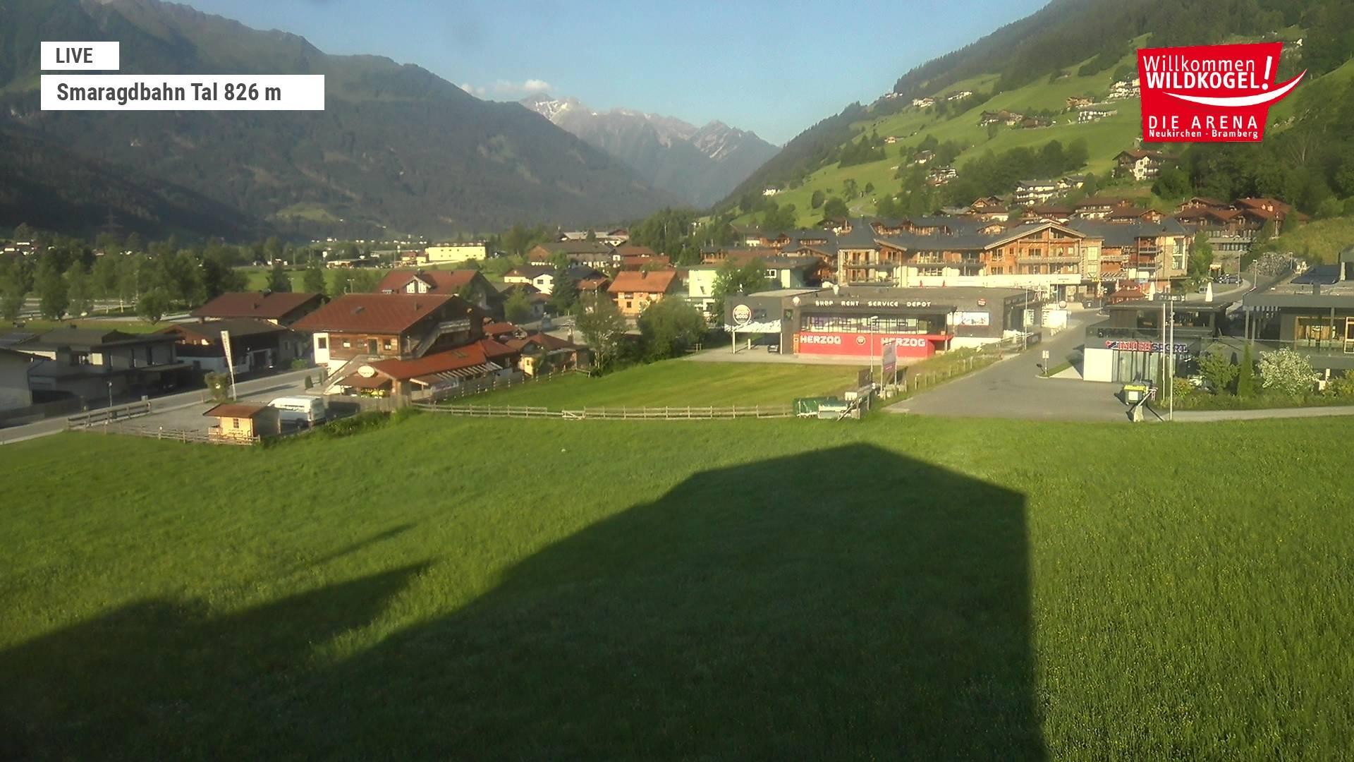 Archiv Foto Webcam Wildkogel: Frühmesserbahn - Bergstation