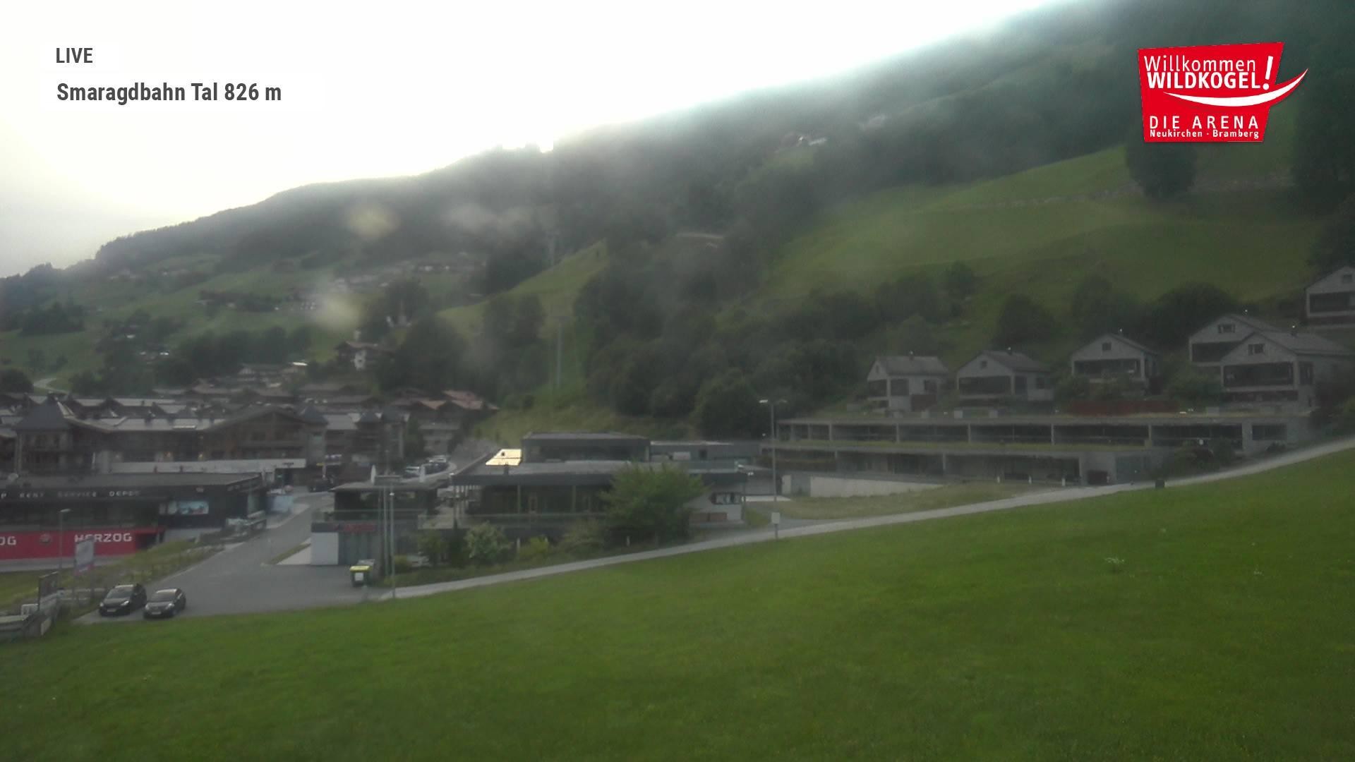 Archiv Foto Webcam Wildkogel: Frühmesserbahn - Bergstation