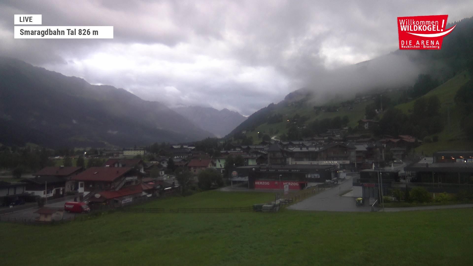 Archiv Foto Webcam Wildkogel: Frühmesserbahn - Bergstation