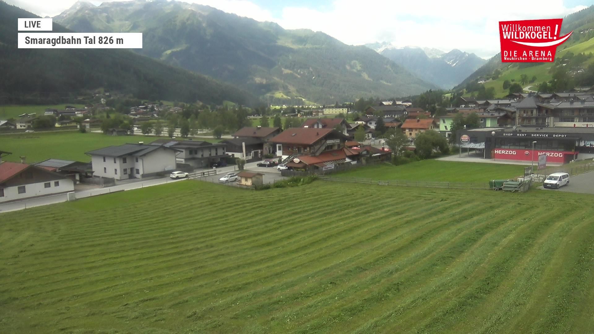 Archiv Foto Webcam Wildkogel: Frühmesserbahn - Bergstation