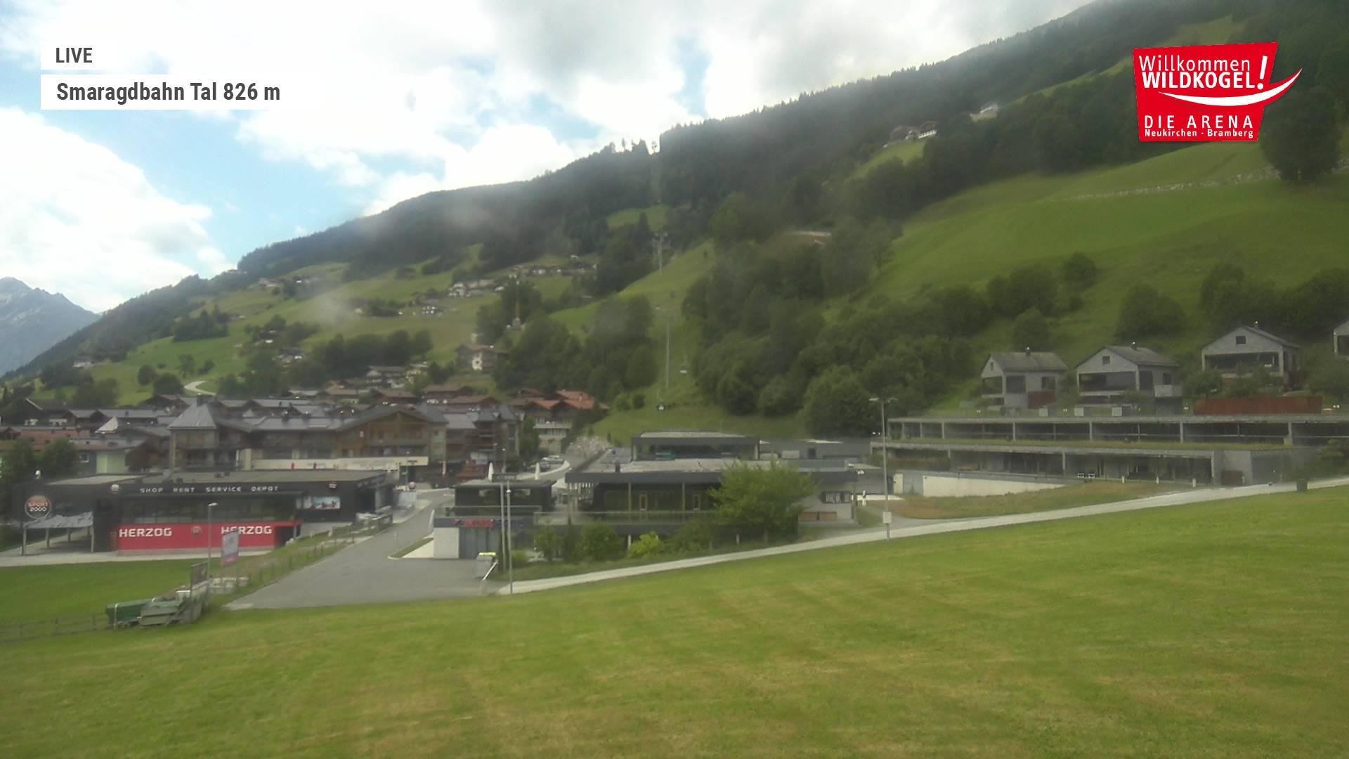 Archiv Foto Webcam Wildkogel: Frühmesserbahn - Bergstation
