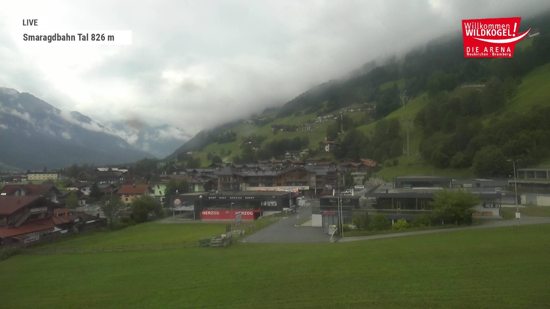 Archiv Foto Webcam Wildkogel: Frühmesserbahn - Bergstation