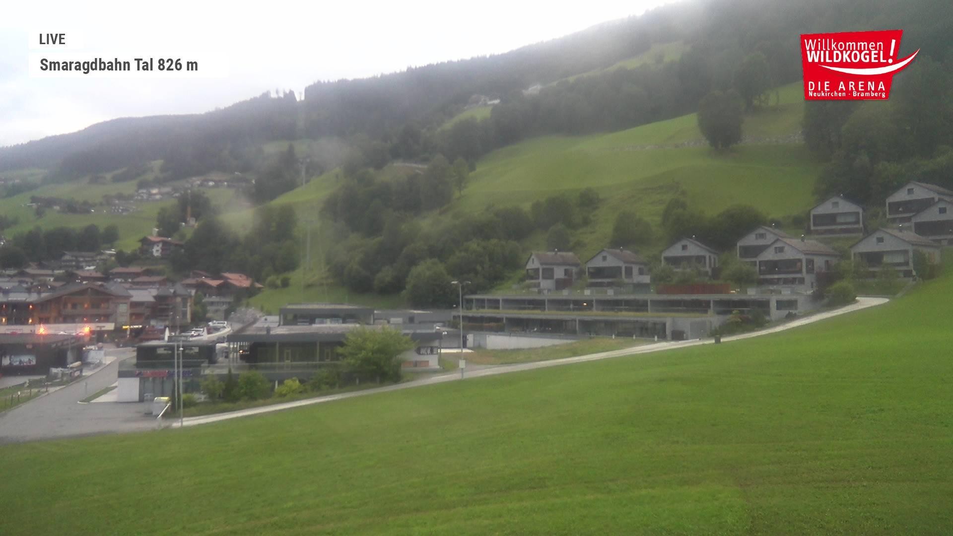 Archiv Foto Webcam Wildkogel: Frühmesserbahn - Bergstation
