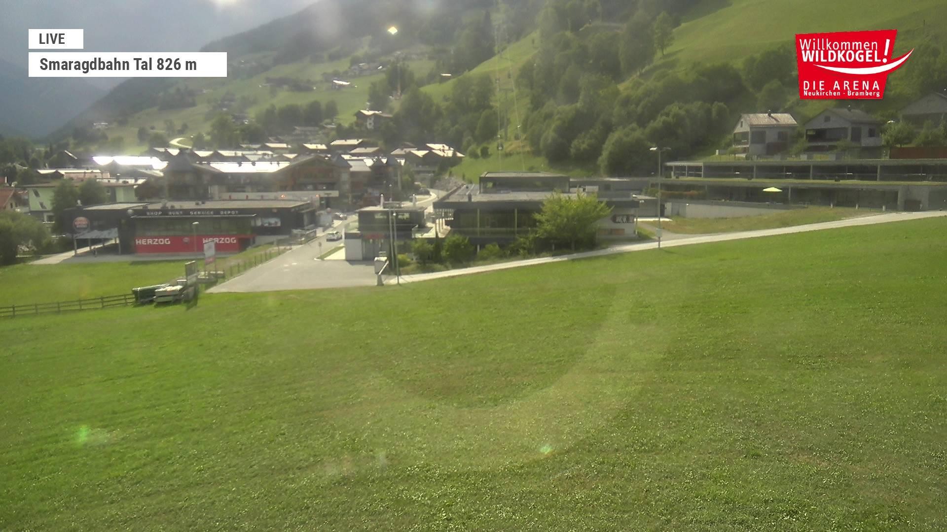 Archiv Foto Webcam Wildkogel: Frühmesserbahn - Bergstation