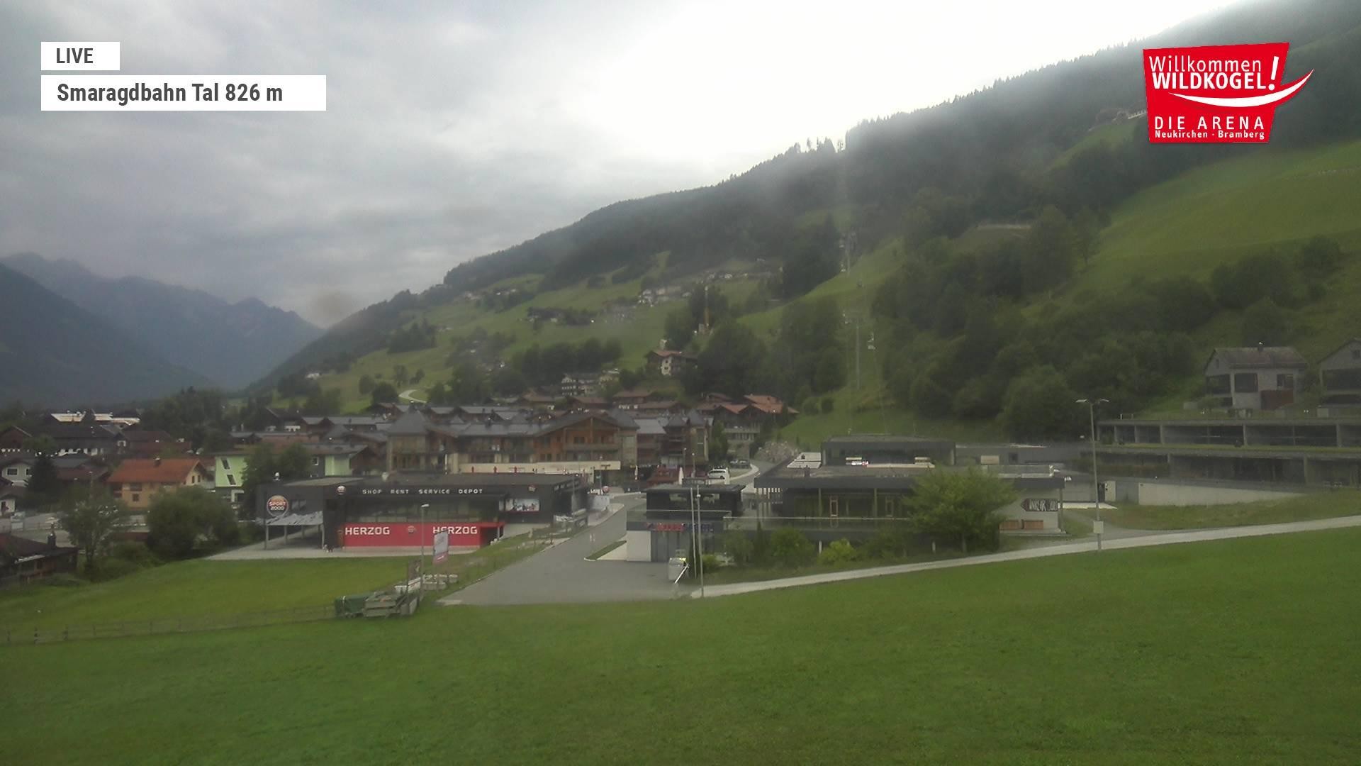 Archiv Foto Webcam Wildkogel: Frühmesserbahn - Bergstation