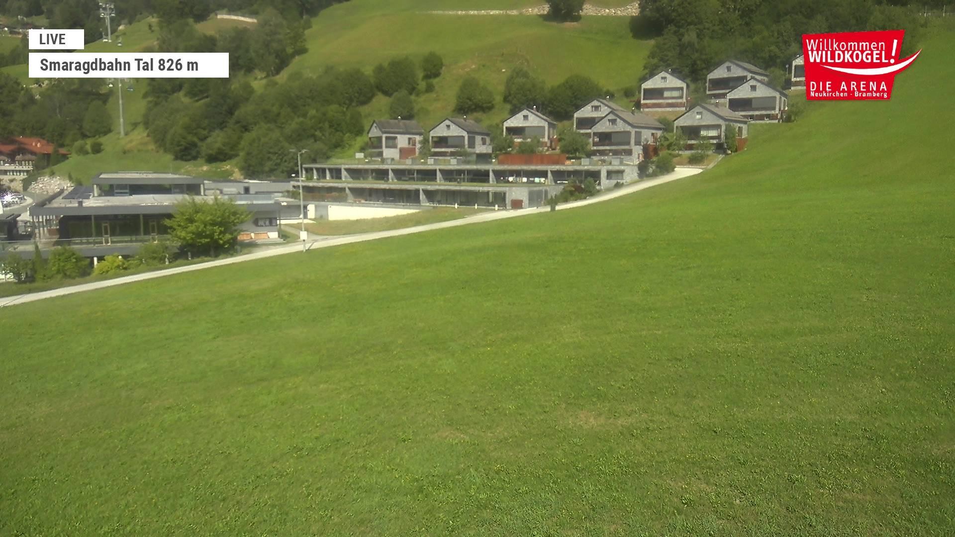 Archived image Webcam Wildkogel: Frühmesserbahn lift - mountain station