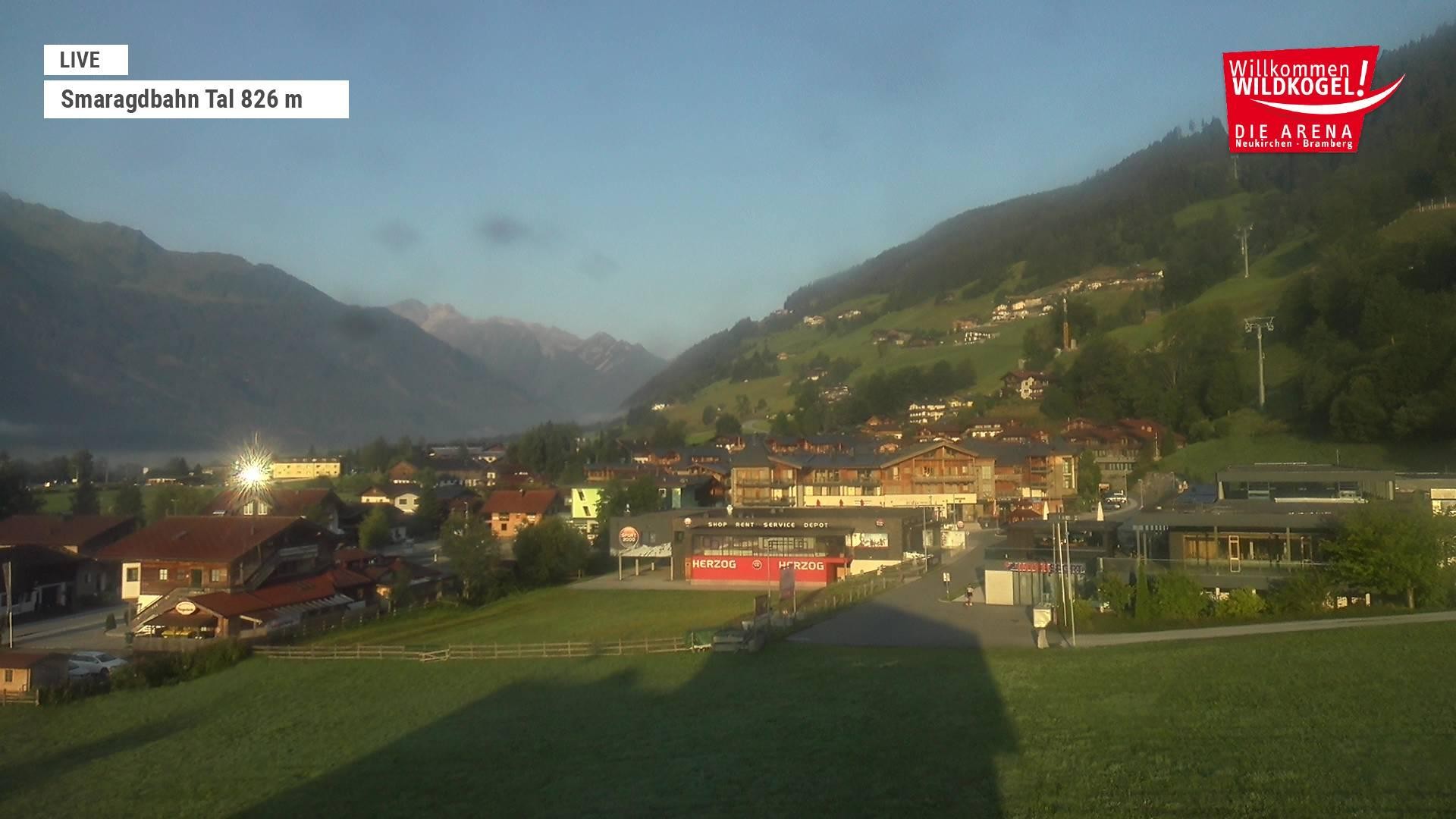 Archiv Foto Webcam Wildkogel: Frühmesserbahn - Bergstation
