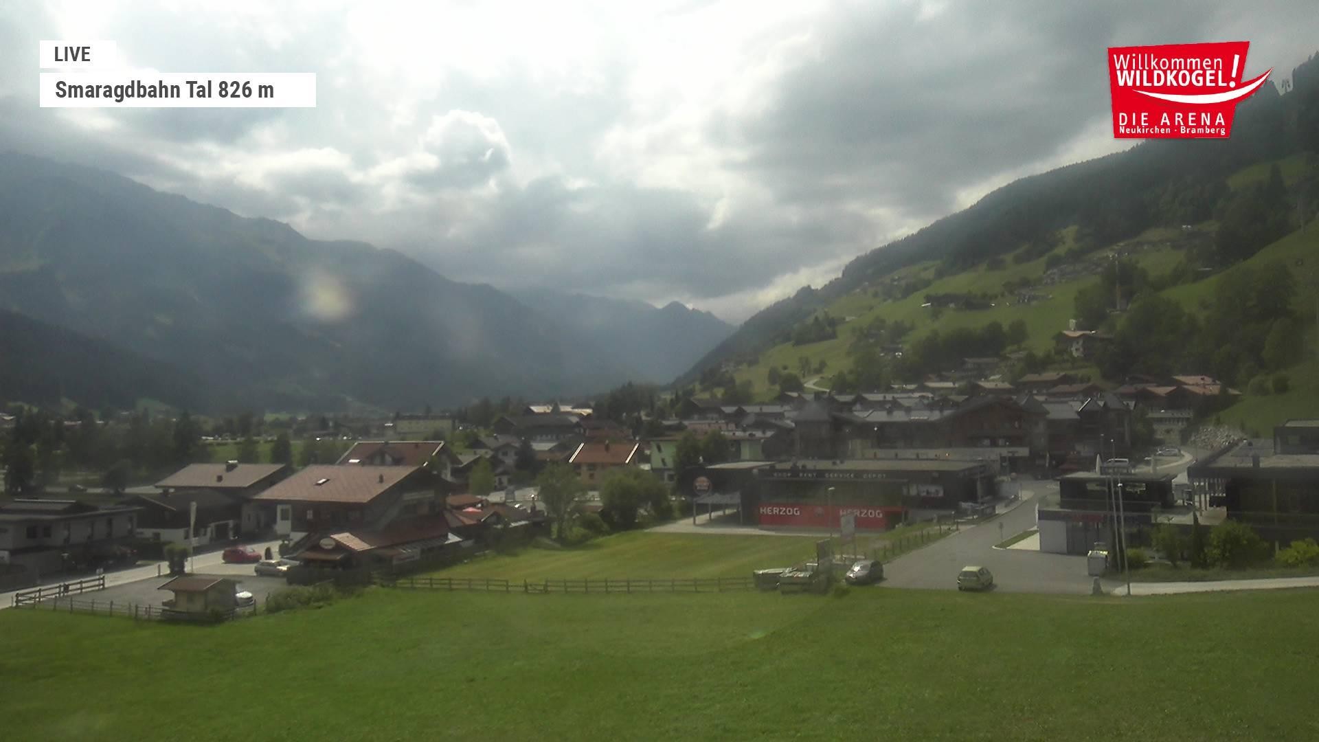 Archiv Foto Webcam Wildkogel: Frühmesserbahn - Bergstation