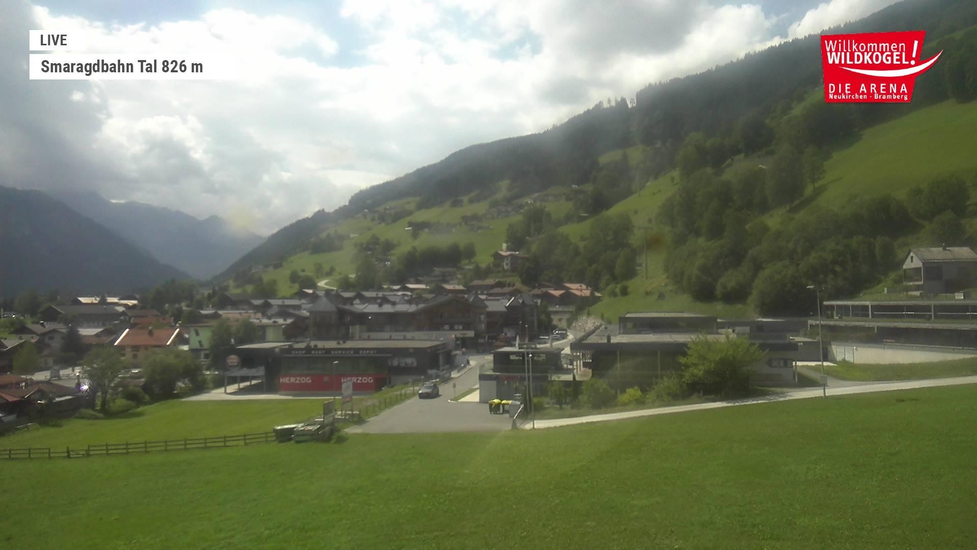 Archiv Foto Webcam Wildkogel: Frühmesserbahn - Bergstation