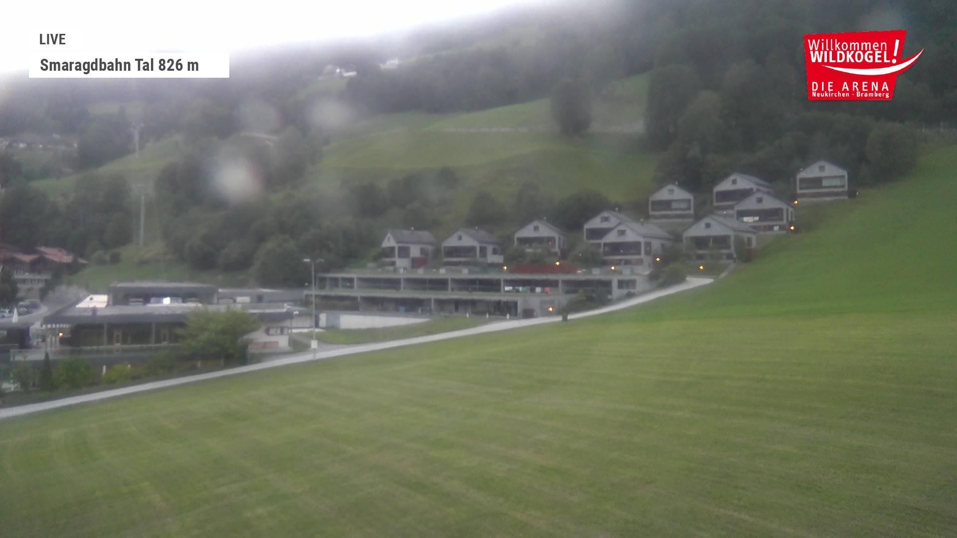 Archiv Foto Webcam Wildkogel: Frühmesserbahn - Bergstation