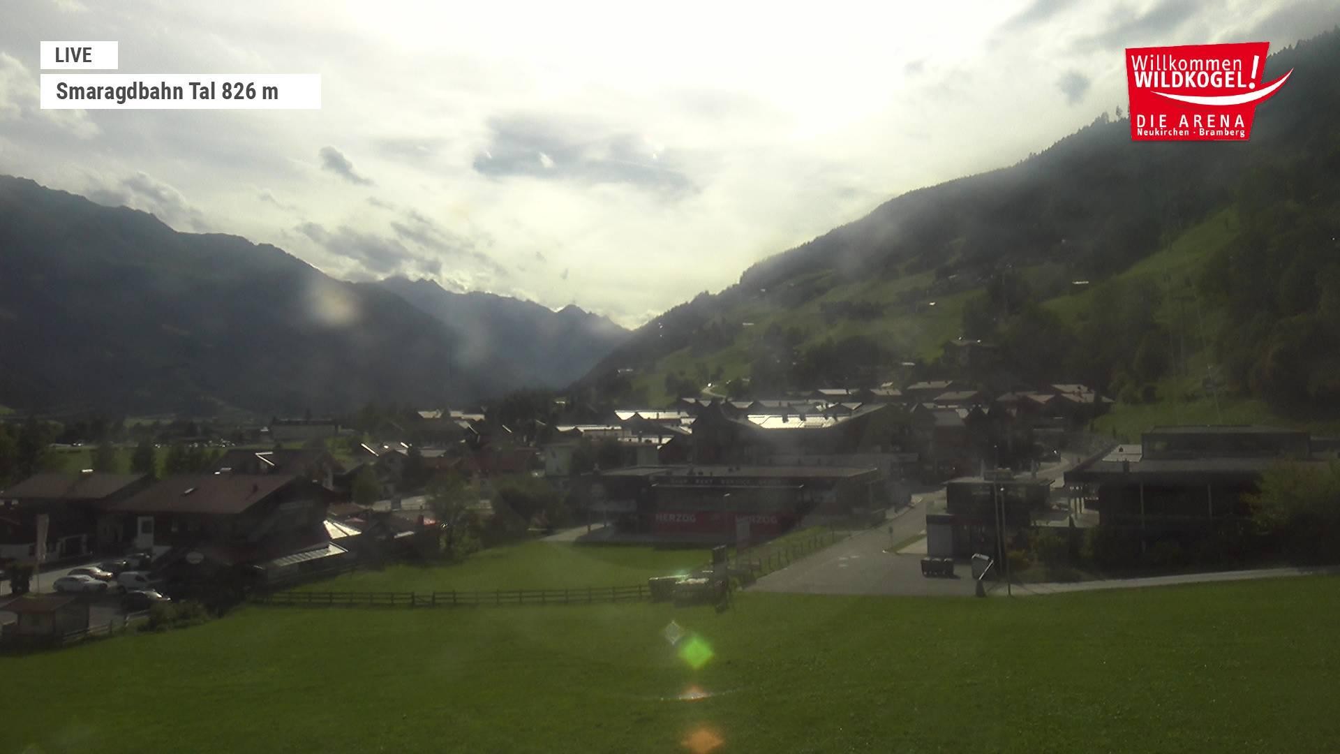 Archiv Foto Webcam Wildkogel: Frühmesserbahn - Bergstation