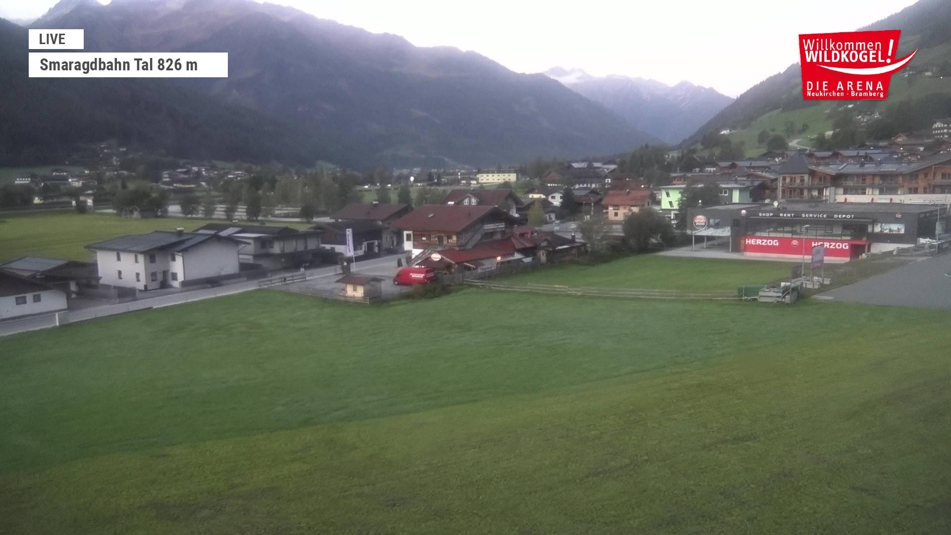 Archiv Foto Webcam Wildkogel: Frühmesserbahn - Bergstation