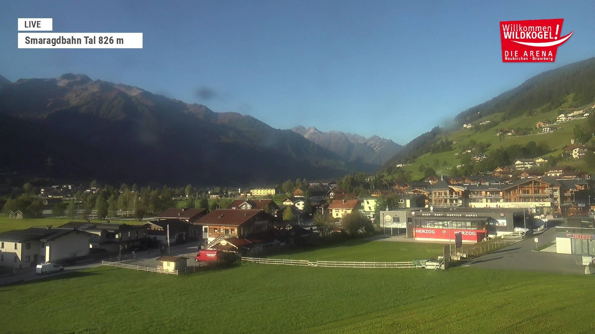 Archiv Foto Webcam Wildkogel: Frühmesserbahn - Bergstation