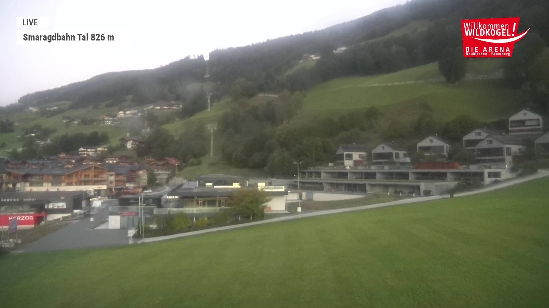 Archiv Foto Webcam Wildkogel: Frühmesserbahn - Bergstation
