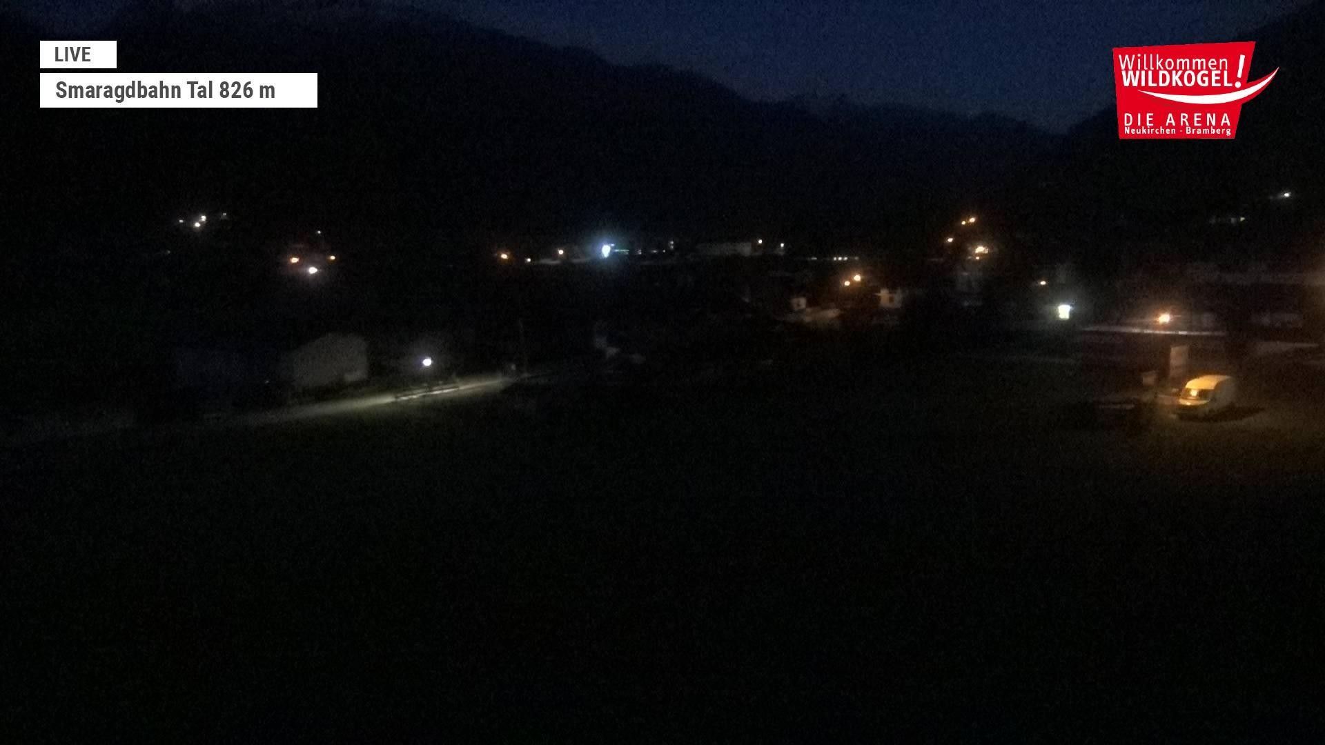 Archiv Foto Webcam Wildkogel: Frühmesserbahn - Bergstation